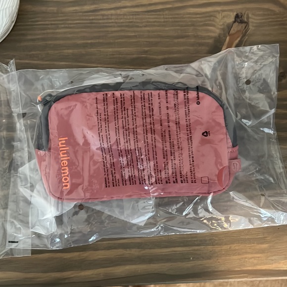 Lululemon Mini Belt Bag in Brier Rose - Picture 7 of 7